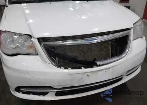 2016 Chrysler Town & Country Touring from USA, damaged, VIN 2C4RC1BG5GR292405